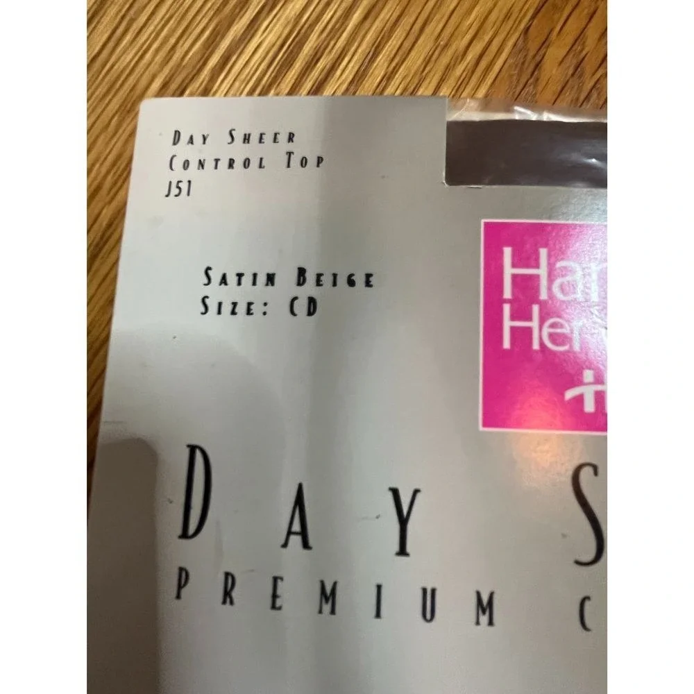Hanes her way